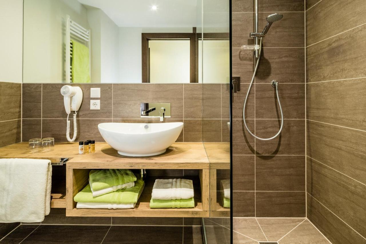 רזיה Aktiv Hotel Edelweiss מראה חיצוני תמונה