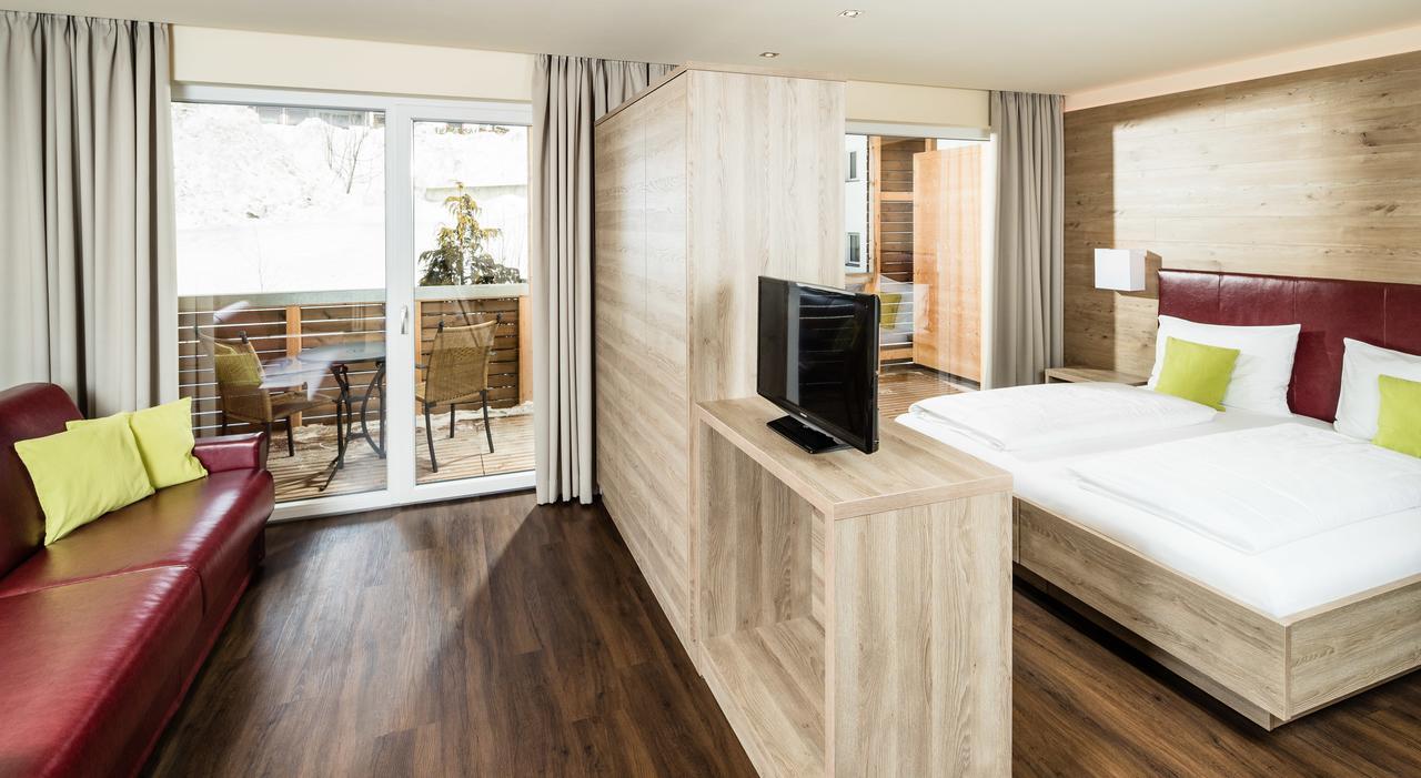 רזיה Aktiv Hotel Edelweiss מראה חיצוני תמונה